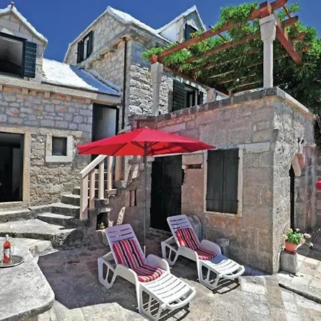 Semesterbostad House Mari 1 *