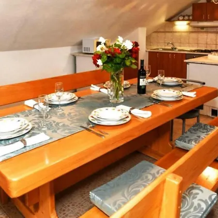 Prázdninový dům House Mari 1